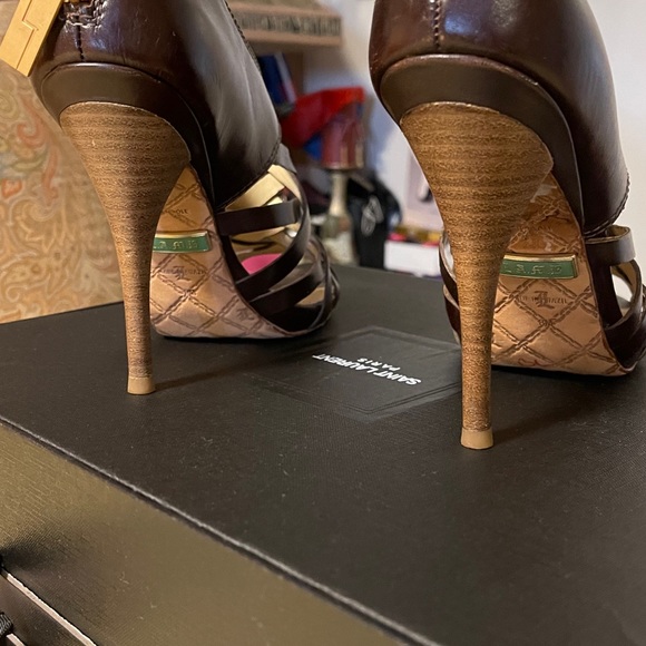 L.A.M.B brown shoes. goes with most outfits. Used only twice. It’s a size 8M. - Picture 6 of 8